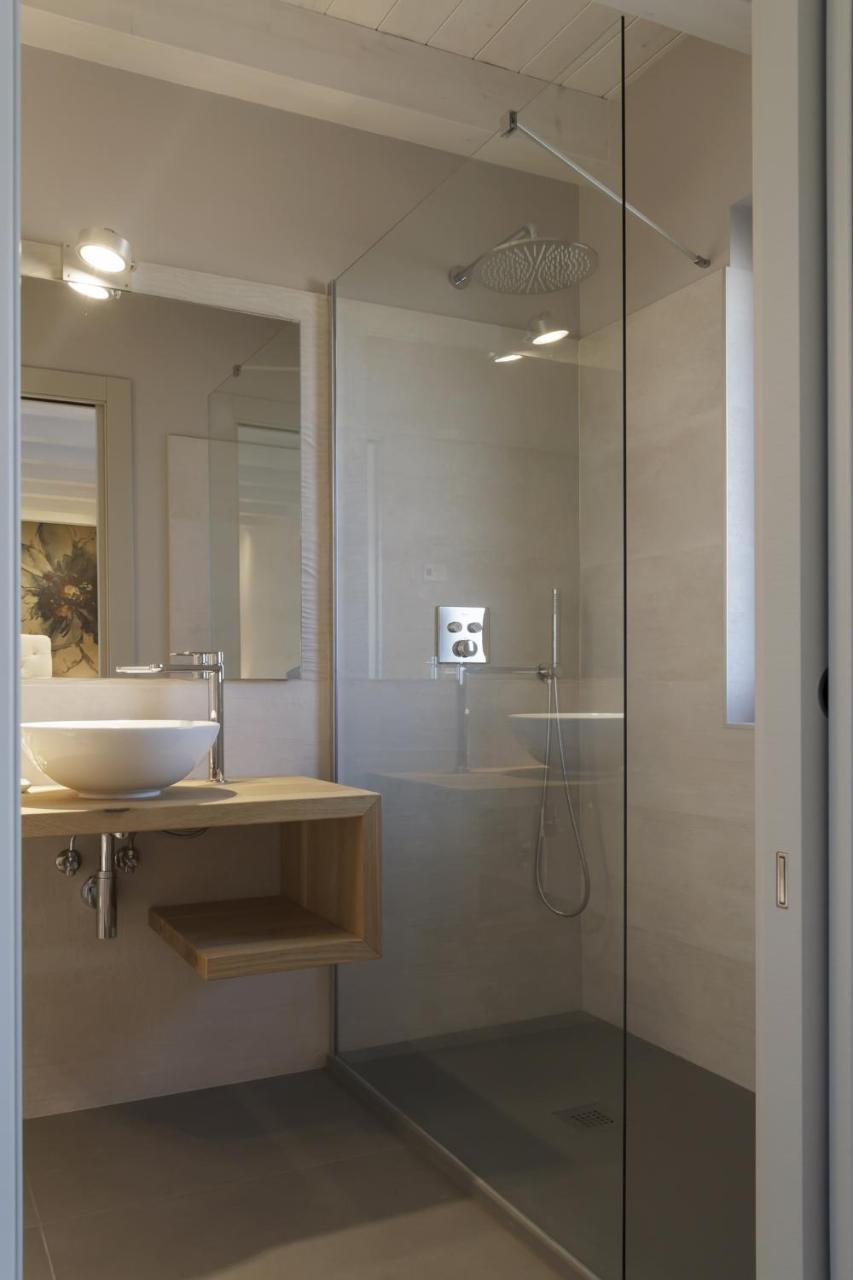 Tiamo Modern Design Guest House รองคี เด เลโจนารี ภายนอก รูปภาพ
