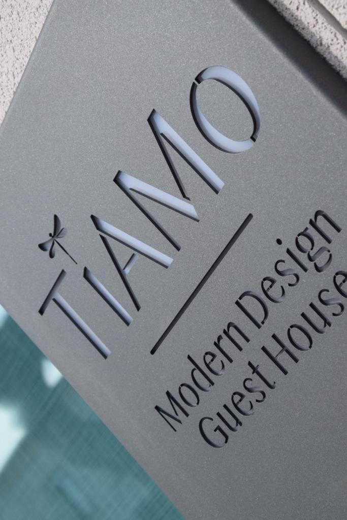 Tiamo Modern Design Guest House รองคี เด เลโจนารี ภายนอก รูปภาพ