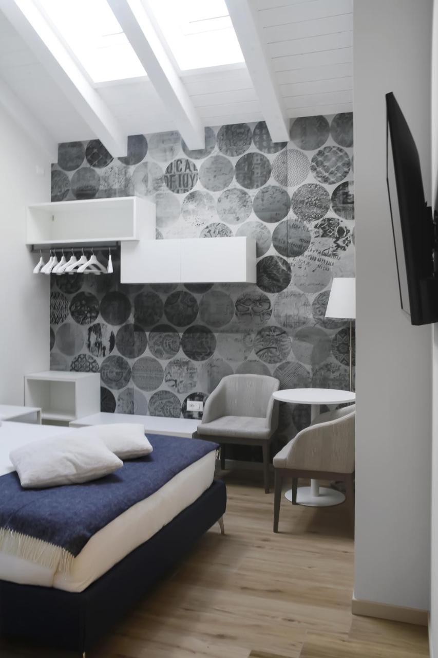 Tiamo Modern Design Guest House รองคี เด เลโจนารี ภายนอก รูปภาพ