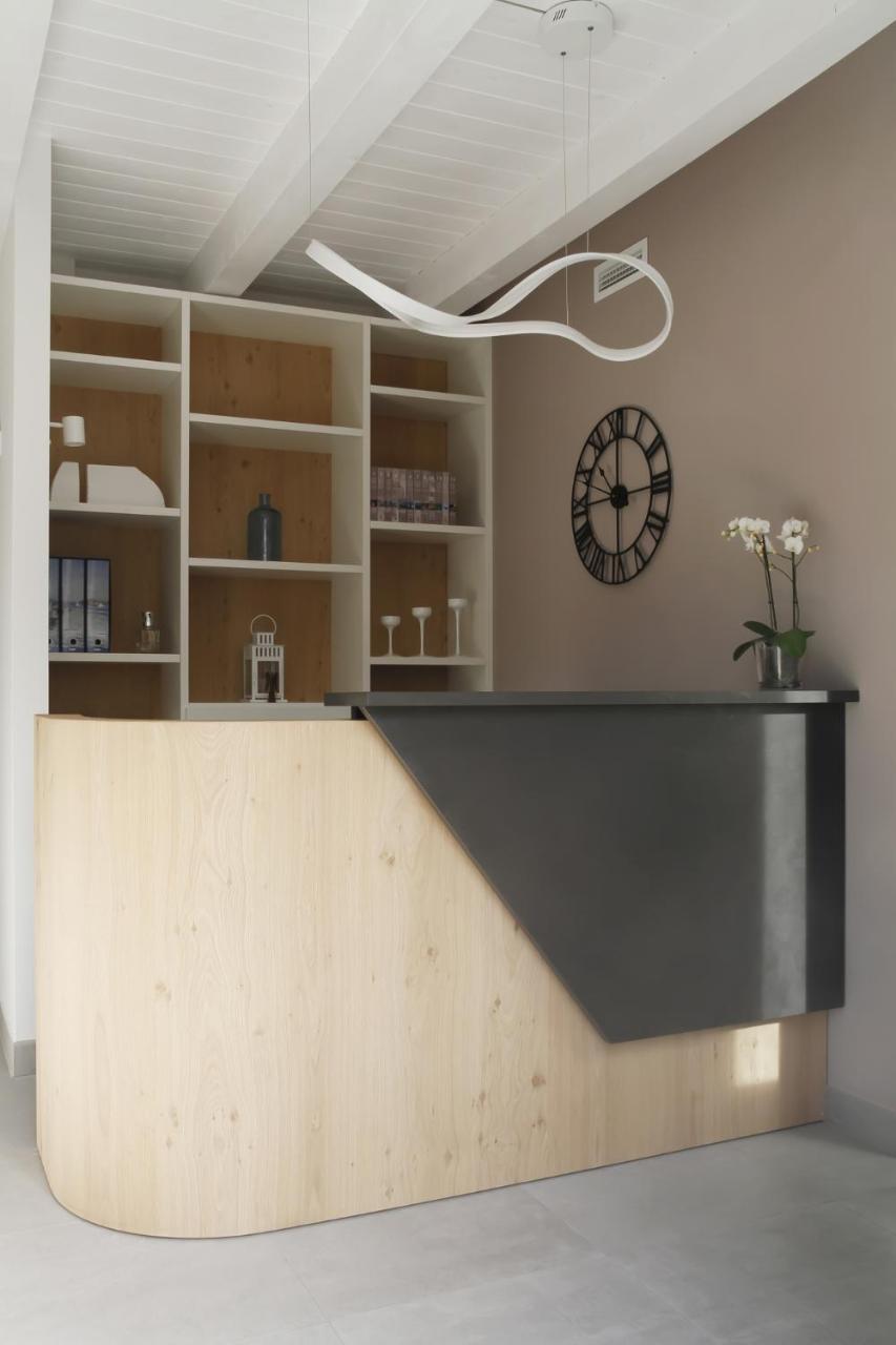 Tiamo Modern Design Guest House รองคี เด เลโจนารี ภายนอก รูปภาพ
