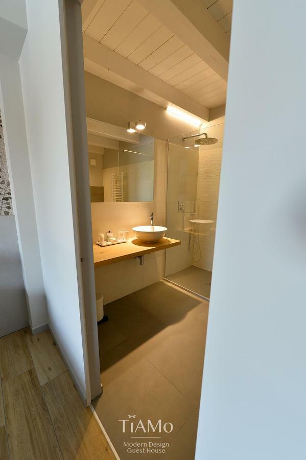 Tiamo Modern Design Guest House รองคี เด เลโจนารี ภายนอก รูปภาพ
