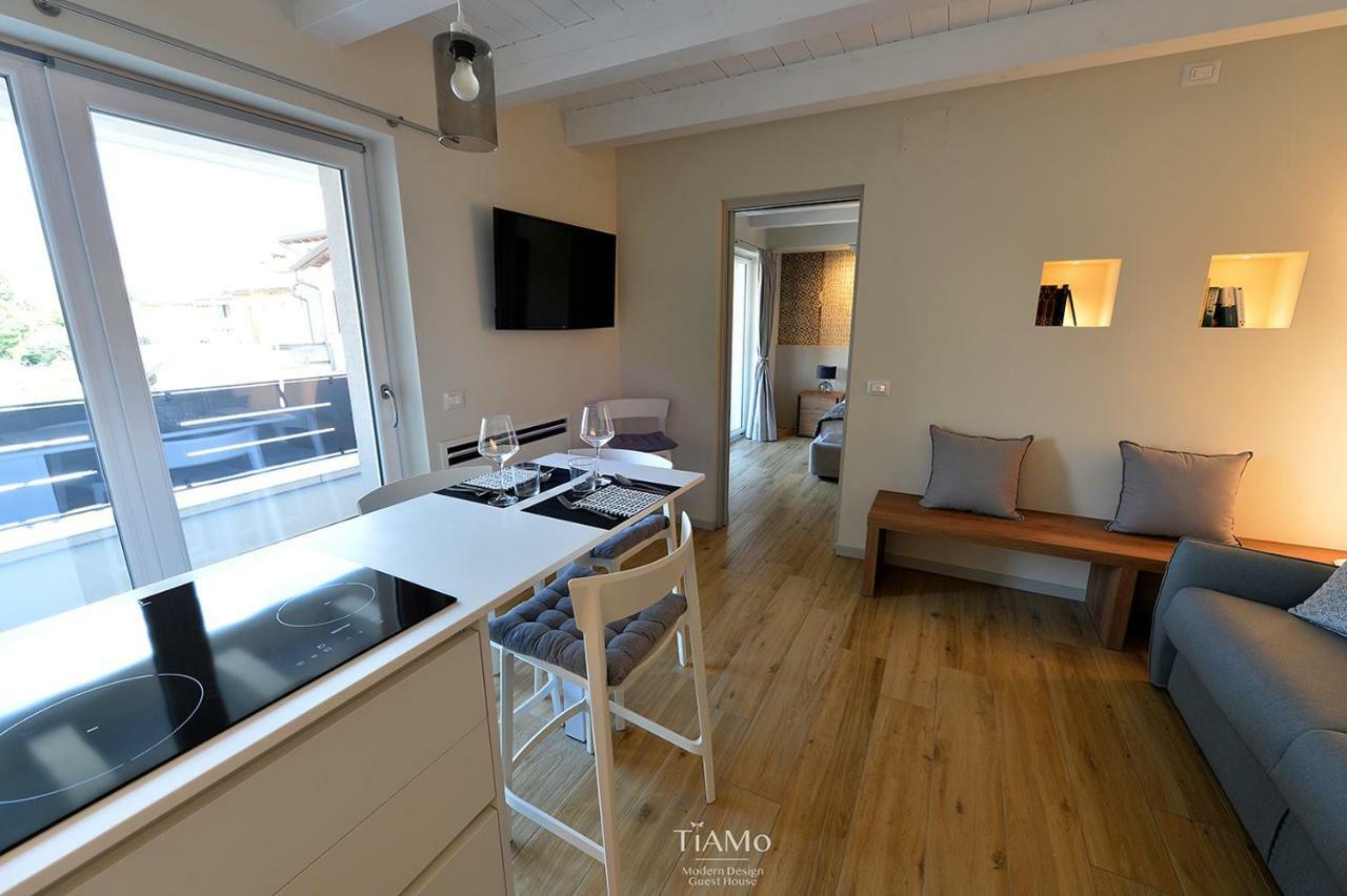 Tiamo Modern Design Guest House รองคี เด เลโจนารี ภายนอก รูปภาพ
