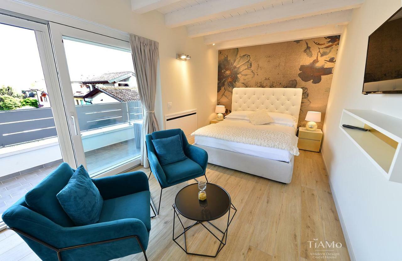 Tiamo Modern Design Guest House รองคี เด เลโจนารี ภายนอก รูปภาพ