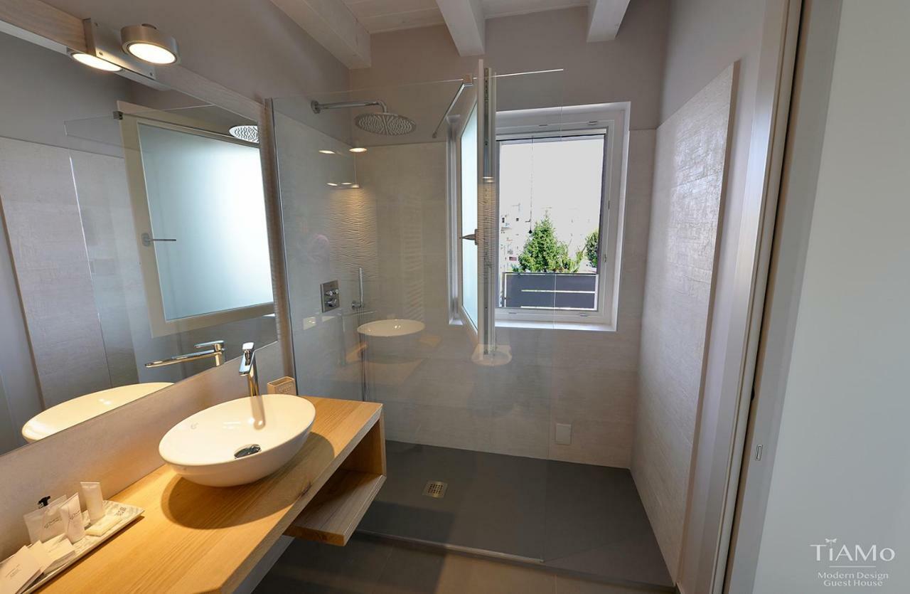 Tiamo Modern Design Guest House รองคี เด เลโจนารี ภายนอก รูปภาพ